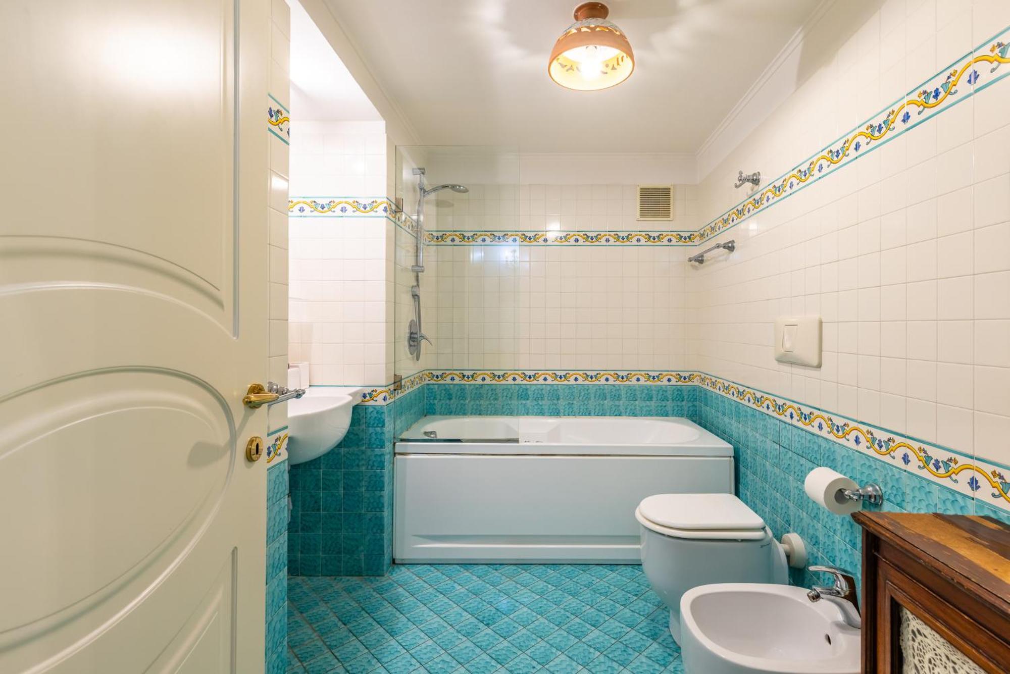 Santa Chiara Charming House With Terrace At Historical Center Appartement