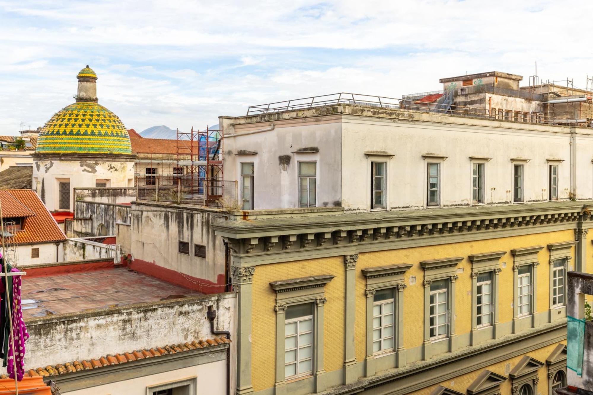 Santa Chiara Charming House With Terrace At Historical Center Appartement *
