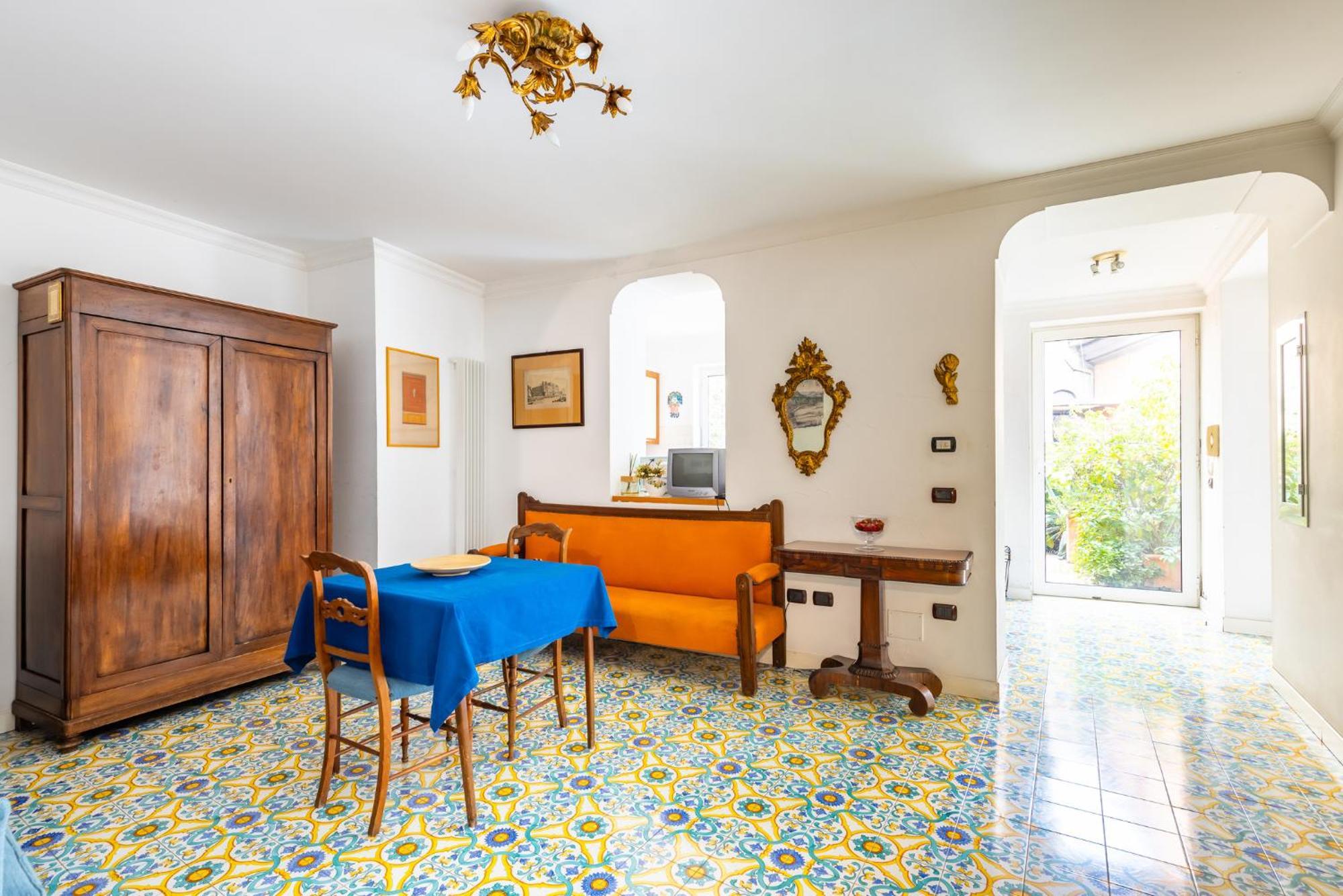 Santa Chiara Charming House With Terrace At Historical Center Appartement *