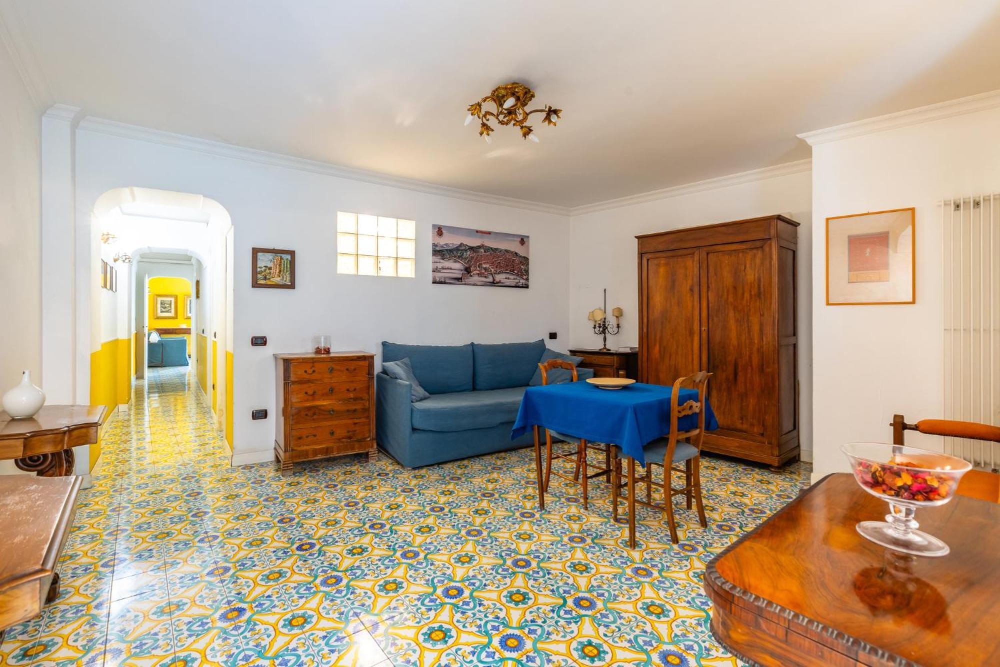 Santa Chiara Charming House With Terrace At Historical Center * Napels