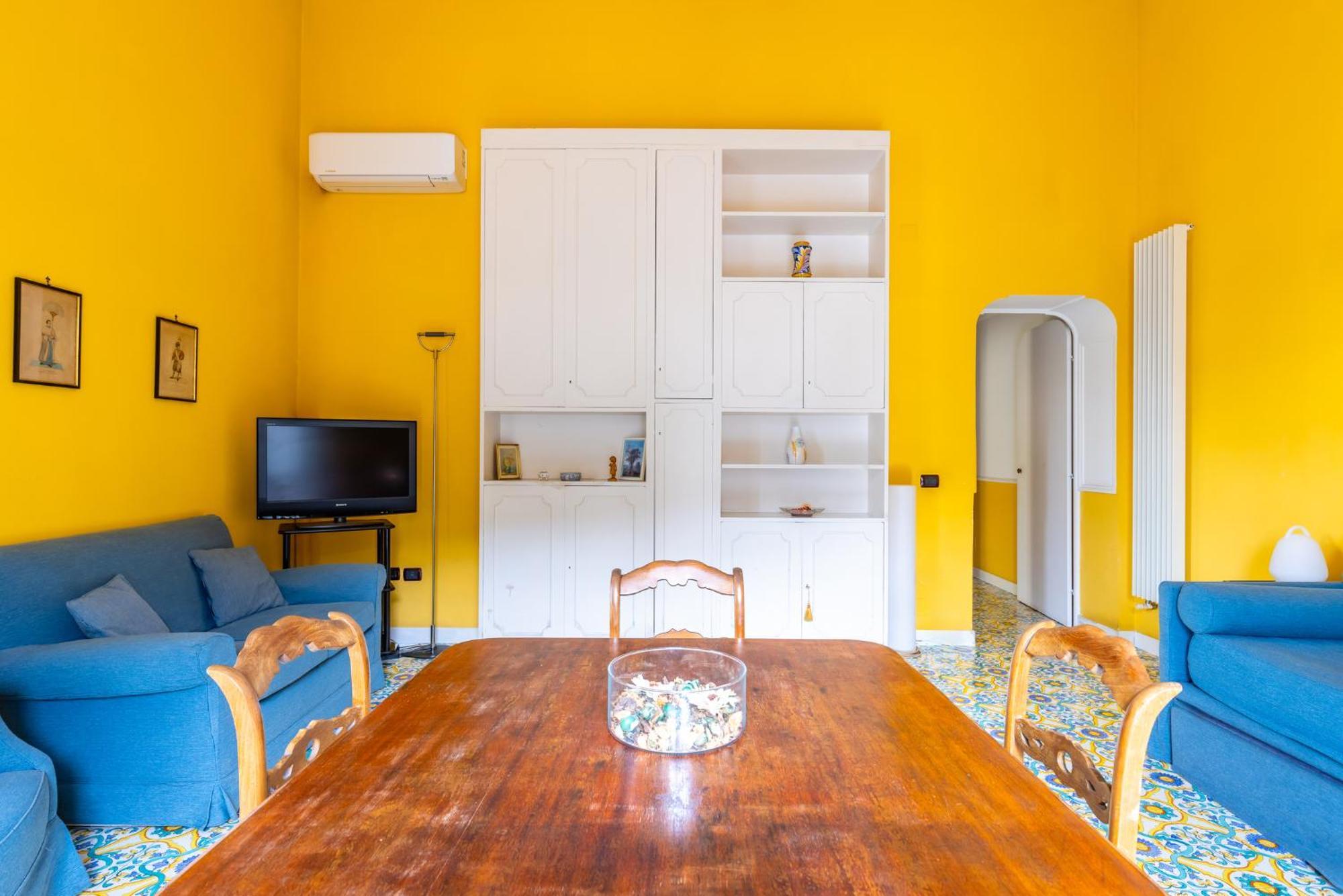Santa Chiara Charming House With Terrace At Historical Center