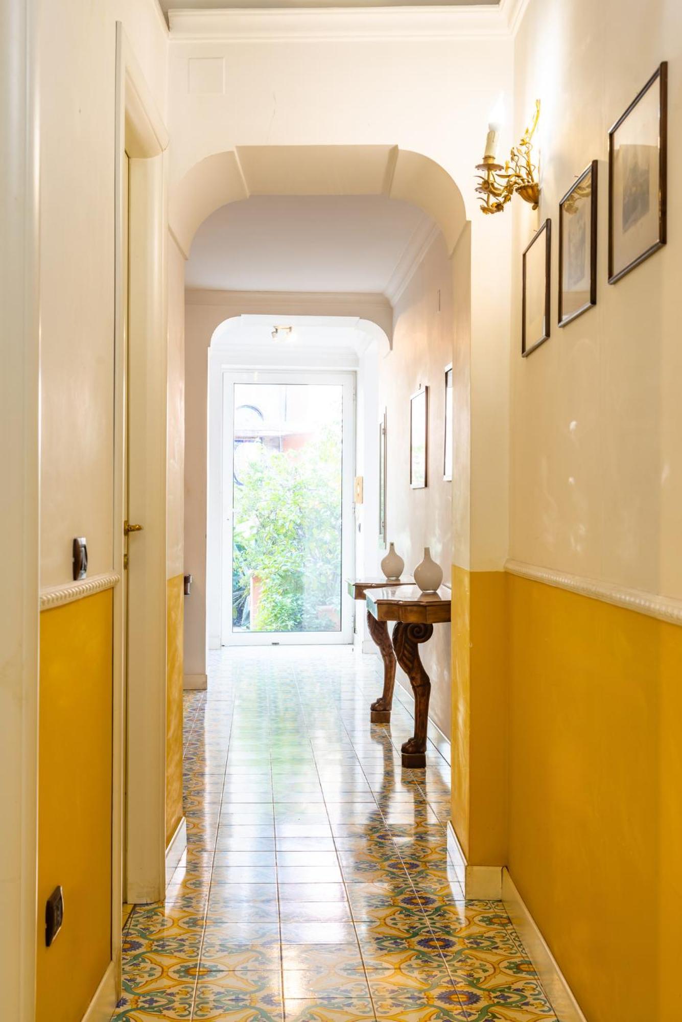 Santa Chiara Charming House With Terrace At Historical Center * Naples