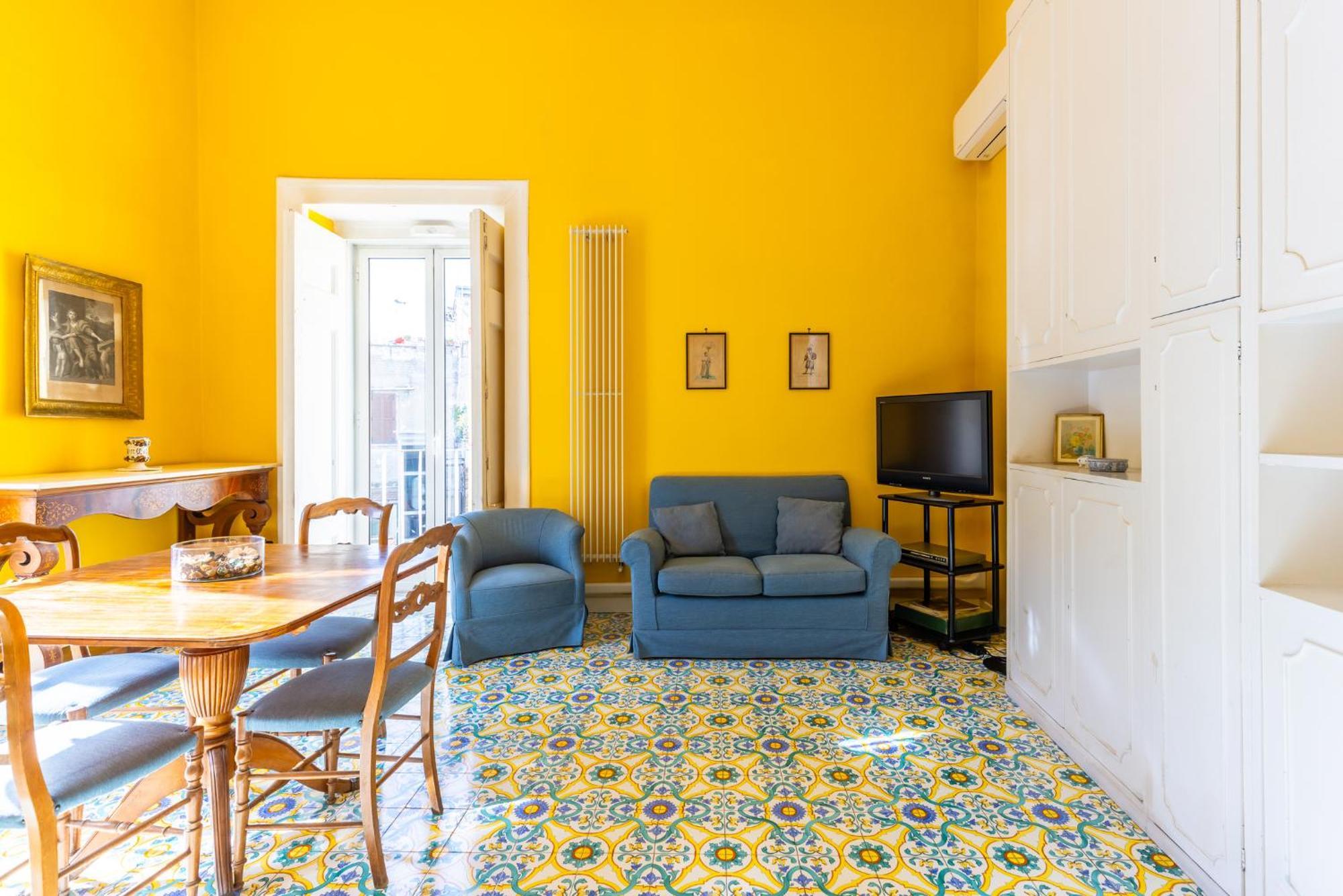 Santa Chiara Charming House With Terrace At Historical Center Appartement
